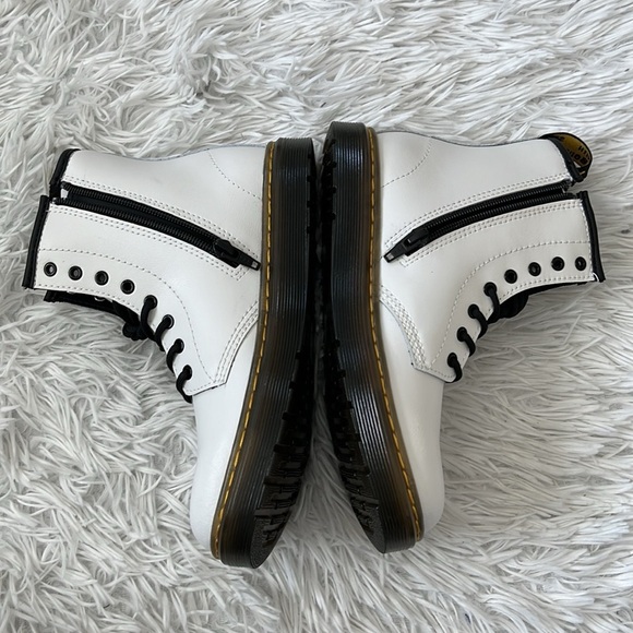 Dr. Martens Kids' Zavala Combat Lace Up Boot Big Kid in white size 5 - Picture 9 of 12